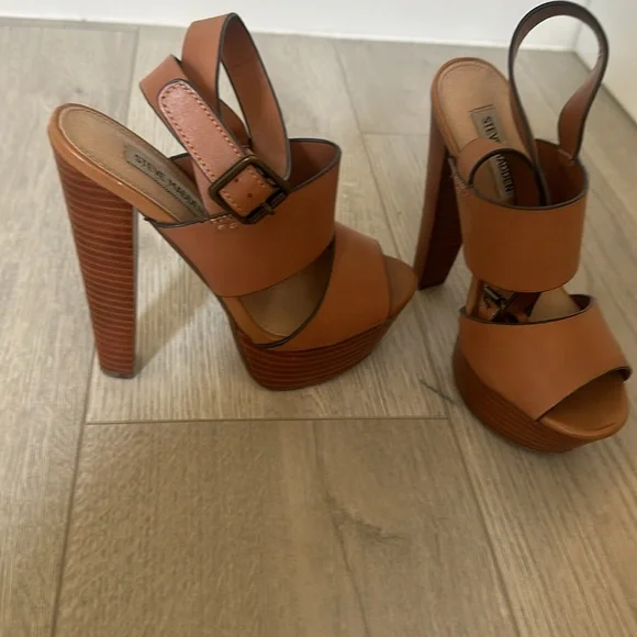 Steve Madden Dezzzy Tan Leather Platform Heels - Picture 9 of 11